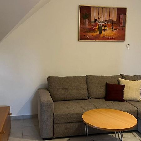 Boezsi Apartman Sárvár Exterior foto