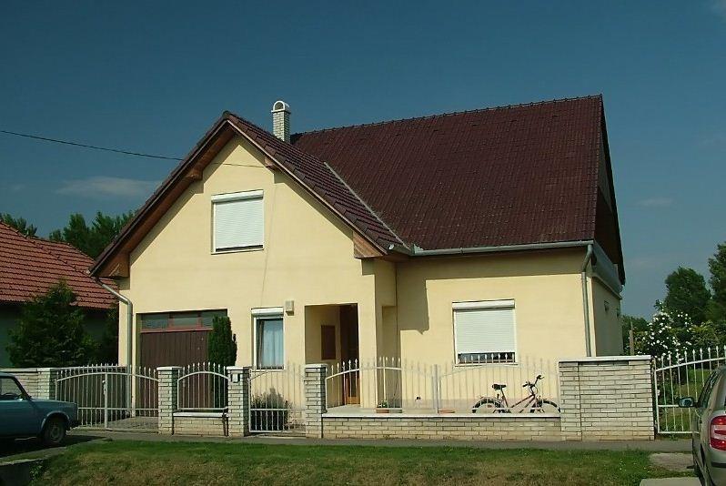 Boezsi Apartman Sárvár Exterior foto