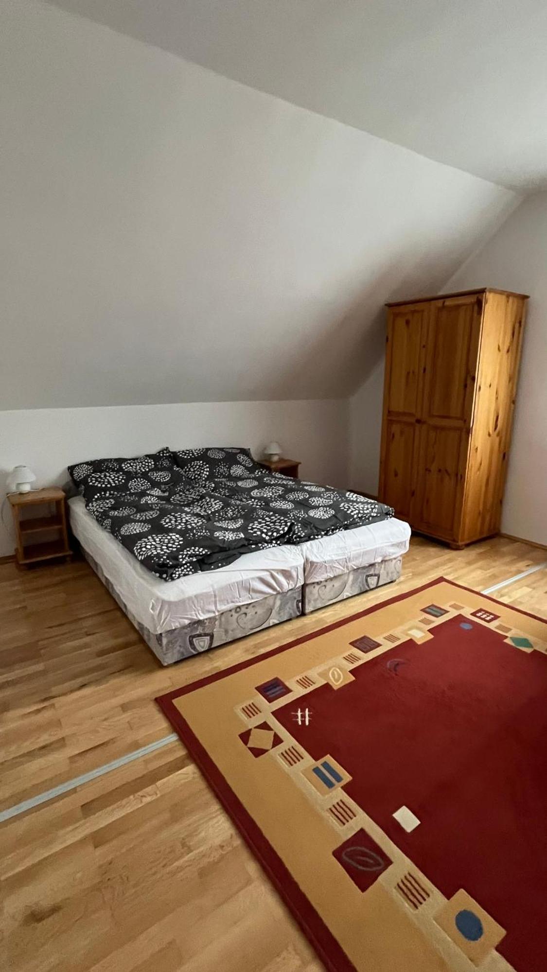 Boezsi Apartman Sárvár Exterior foto